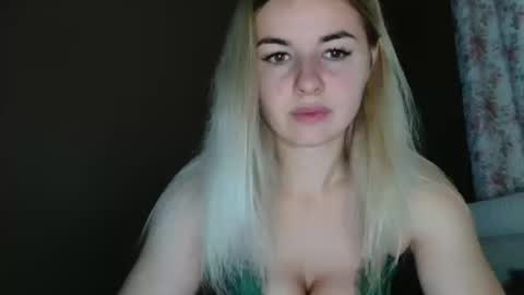 Snapshot of love_dom_meg chatting on 09.23.25 Megane online show from 09.23.25