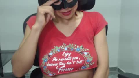 Nina online show from 02.22.25