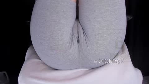 Snapshot of love_hard_kiru chatting on 12.20.24 Kira online show from 12.20.24