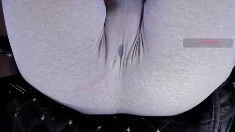 Snapshot of love_hard_kiru chatting on 09.16.25 Kira online show from 09.16.25