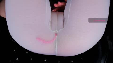 Snapshot of love_hard_kiru chatting on 10.09.25 Kira online show from 10.09.25