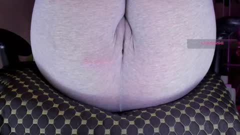 Snapshot of love_hard_kiru chatting on 10.29.25 Kira online show from 10.29.25