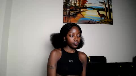 Snapshot of love_miah chatting on 09.25.25 Miah online show from 09.25.25