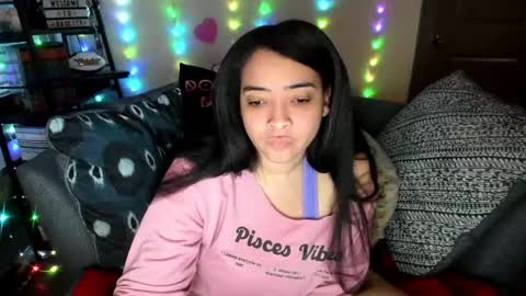 Snapshot of love_raquel_xo chatting on 02.28.25 Raquel Love online show from 02.28.25