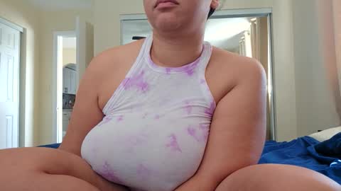 Snapshot of love_raquel_xo chatting on 10.12.25 Raquel Love online show from 10.12.25