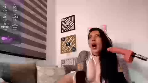 Sharol Leon online show from 09.26.25