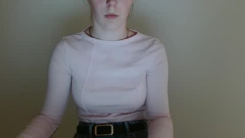 Vivian online show from 04.16.26