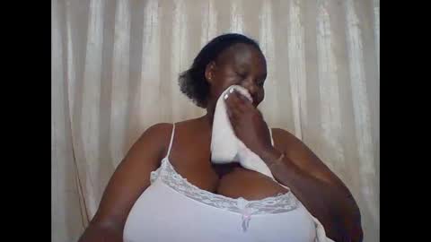 Lynn online show from 02.05.25