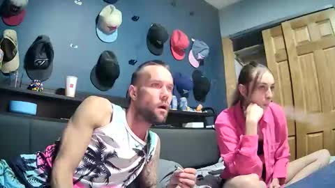 Snapshot of lovecoupleqc chatting on 10.21.25 lovecoupleqc online show from 10.21.25