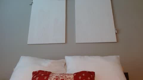 Snapshot of lovefromrose1 chatting on 10.25.25 Olivia Rose online show from 10.25.25