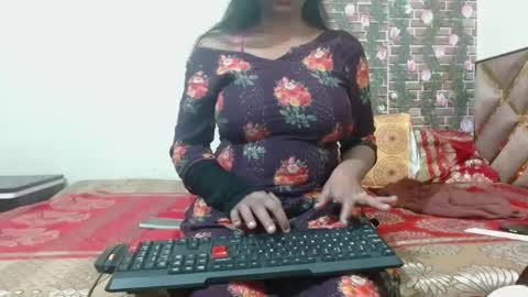 Snapshot of lovefunnitya chatting on 12.24.24 Divya online show from 12.24.24