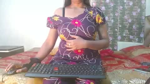 Snapshot of lovefunnitya chatting on 12.30.24 Divya online show from 12.30.24
