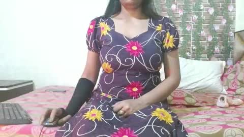 Snapshot of lovefunnitya chatting on 01.04.25 Divya online show from 01.04.25