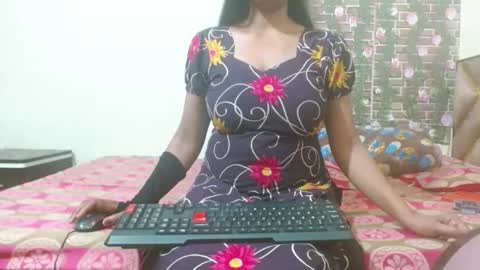 Snapshot of lovefunnitya chatting on 01.20.25 Divya online show from 01.20.25