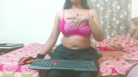 Snapshot of lovefunnitya chatting on 01.28.25 Divya online show from 01.28.25