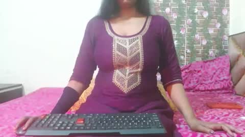 Snapshot of lovefunnitya chatting on 02.13.25 Divya online show from 02.13.25