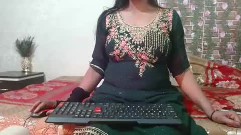 Snapshot of lovefunnitya chatting on 02.16.25 Divya online show from 02.16.25