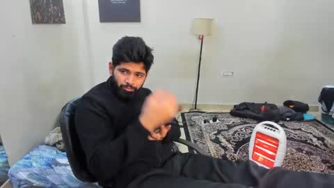 Snapshot of lovehairyindian chatting on 01.11.25 Indian hairy online show from 01.11.25