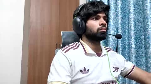 Snapshot of lovehairyindian chatting on 10.25.25 Indian hairy online show from 10.25.25