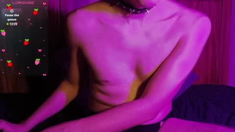 Snapshot of lovelessaiko chatting on 03.04.26 Aiko online show from 03.04.26