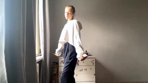 Snapshot of lovelladeboer chatting on 10.10.25 Ella online show from 10.10.25