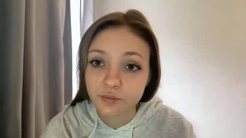 Snapshot of lovelladeboer chatting on 10.27.25 Ella online show from 10.27.25