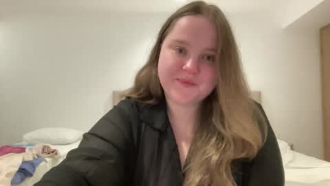 Snapshot of lovely___alice chatting on 09.12.25 Alice online show from 09.12.25