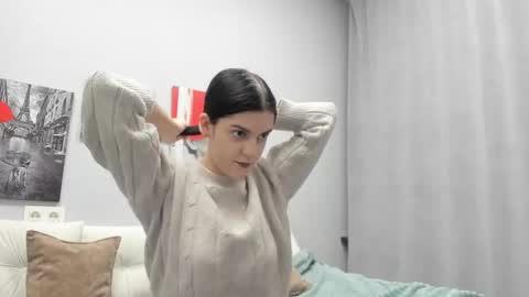 lovely__audrey online show from 12.02.25