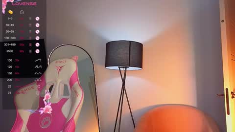 Jenny online show from 11.25.25