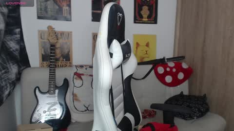 Cassie online show from 12.23.24