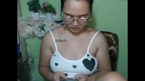hearty2 Hey guys  Im Jess  online show from 07.21.26