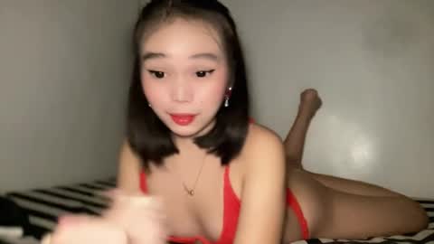 lovely_cittie18 online show from 12.15.25