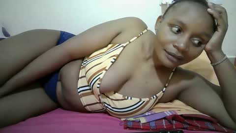 Snapshot of lovely_gee chatting on 05.16.26 sexylover online show from 05.16.26