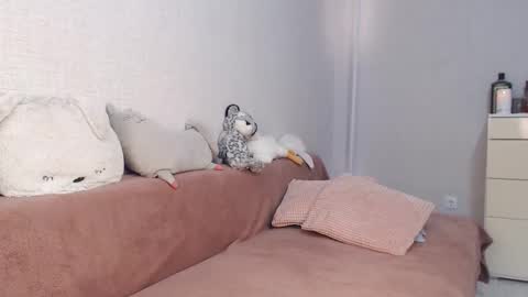 Lovely Hayley online show from 10.29.25