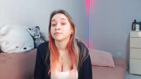 Lovely Hayley online show from 02.11.26