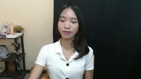 lovely_jasleen online show from 11.21.25