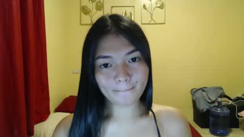Lovely Laura online show from 12.04.24