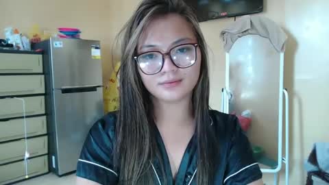 Lovely Laura online show from 01.17.25
