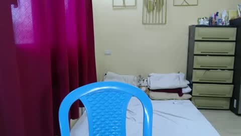 Lovely Laura online show from 02.07.25