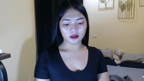 Lovely Laura online show from 03.02.25