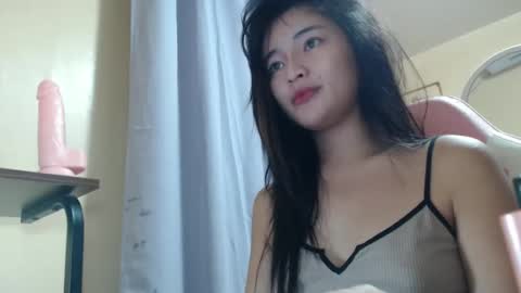 Lovely Laura online show from 09.12.25
