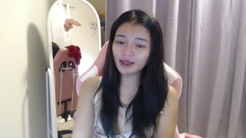 Lovely Laura online show from 10.02.25