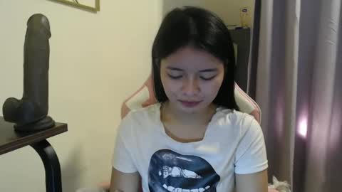 Lovely Laura online show from 10.10.25