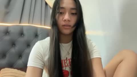 lovely_leah23 online show from 02.08.26