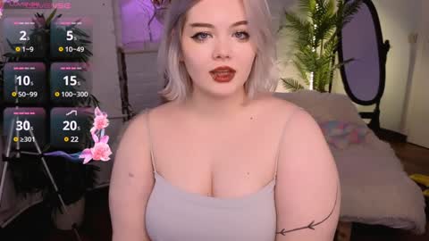 lovely_leilla online show from 12.10.24