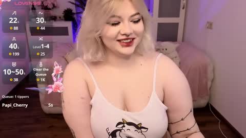 lovely_leilla online show from 01.19.25