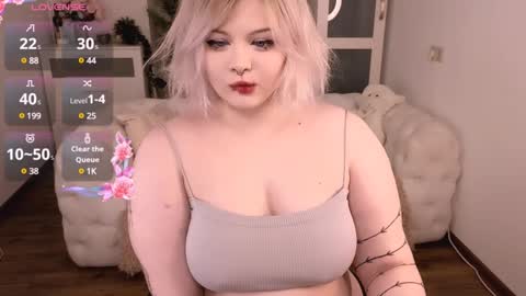 lovely_leilla online show from 01.24.25