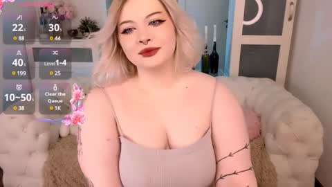 lovely_leilla online show from 01.31.25