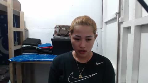 Snapshot of lovely_singlemom chatting on 05.25.26 ask me dear online show from 05.25.26
