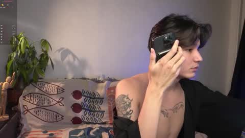 Snapshot of lovelydany3 chatting on 10.18.25 lovelydany3 online show from 10.18.25